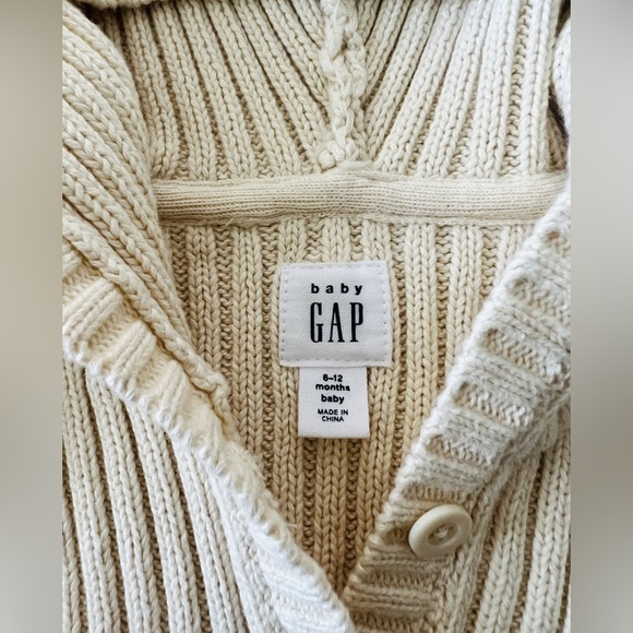 Baby Gap Ribbed Teddy Bear knit Cardigan Size 6-12m - Picture 2 of 6